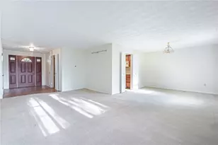 7850 Rain Tree Rd, Centerville, OH 45459 - Photo 5