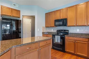 1919 Daffodil Dr, Beavercreek Twp, OH 45385 - Photo 13