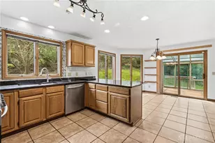 4001 Dogwood Trail, Dayton, OH 45429 - Photo 7