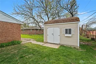 301 Porter Dr, Englewood, OH 45322 - Photo 41