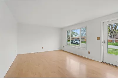 301 Porter Drive, Englewood, OH 45322 - Photo 9