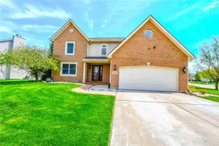 790 Chaucer Ln, Tipp City, OH 45371 - Photo 3