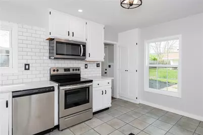 883 Omard Drive, Xenia, OH 45385 - Photo 5