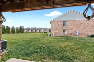 404 Waterfront Pl, Centerville, OH 45458 - Photo 19