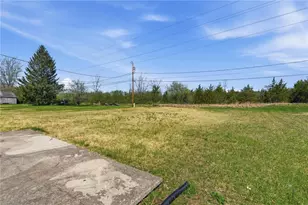 4619 Belcourt Dr, Jefferson Twp, OH 45417 - Photo 3