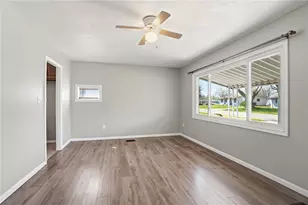 1176 Jeanette Dr, Riverside, OH 45432 - Photo 9