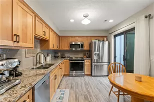 957 Pine Needles Dr, Centerville, OH 45458 - Photo 3