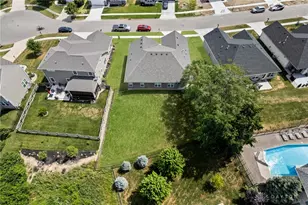 2875 Helen Gorby Way, Beavercreek, OH 45431 - Photo 5