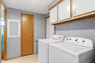 126 S Point Dr, Fairborn, OH 45324 - Photo 17