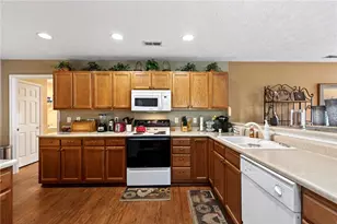 328 Bending Branch Ln, Miamisburg, OH 45342 - Photo 15