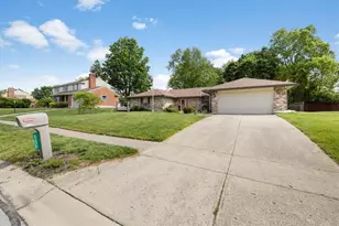 6330 Rangeview Dr, Clayton, OH 45415 - Photo 5
