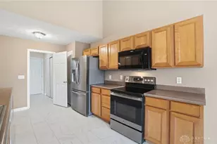 2247 Dundee Dr, Xenia, OH 45385 - Photo 17