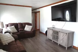 305 Donna Dr, Camden, OH 45311 - Photo 5