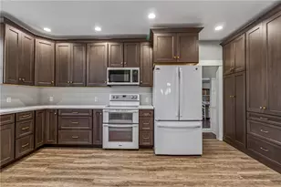 8700 Quaker Trace Rd, Camden, OH 45311 - Photo 7