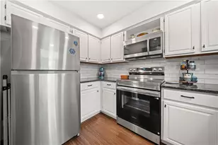 8320 Leisure Dr, Washington Twp, OH 45458 - Photo 7