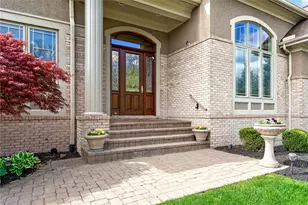 998 Olde Sterling Way, Washington Twp, OH 45459 - Photo 5