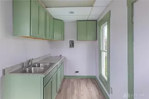2210 Larch St, Springfield, OH 45503 - Photo 9