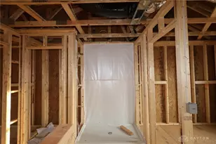 401 Crossing Ln, Miami Township, OH 45449 - Photo 11