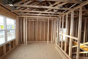 401 Crossing Ln, Miami Township, OH 45449 - Photo 9