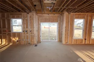 401 Crossing Ln, Miami Township, OH 45449 - Photo 5