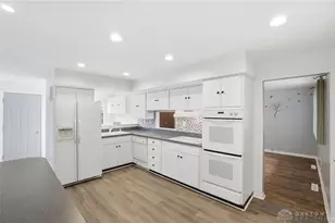 4360 Wallington Dr, Kettering, OH 45440 - Photo 9