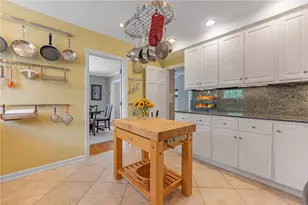 219 Dellwood Ave, Oakwood, OH 45419 - Photo 9