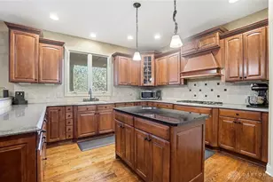 7491 Country Brook Ct, Clearcreek Twp, OH 45066 - Photo 11