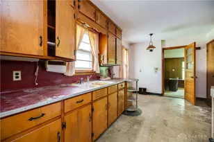 599 N Fairfield Rd, Beavercreek, OH 45430 - Photo 7