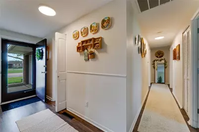 6052 Old Troy Pike, Huber Heights, OH 45424 - Photo 7