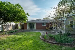 1077 Lark Ln, Xenia Twp, OH 45385 - Photo 5