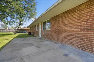 5717 Resik Dr, Huber Heights, OH 45424 - Photo 37
