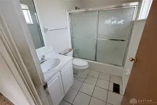 5675 Coach Dr, Dayton, OH 45440 - Photo 15