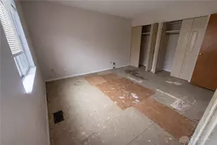 5675 Coach Dr, Dayton, OH 45440 - Photo 9