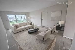 5675 Coach Dr, Dayton, OH 45440 - Photo 3