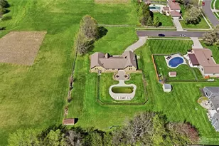 926 Goal Post Dr, Washington Twp, OH 45458 - Photo 71