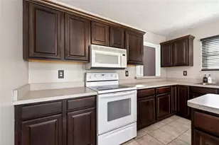 8818 Trowbridge Way, Huber Heights, OH 45424 - Photo 11