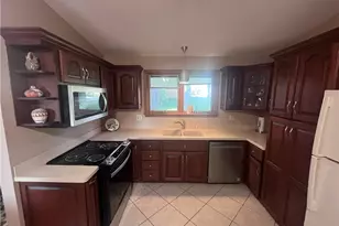 900 Ingersol Dr, Kettering, OH 45429 - Photo 7
