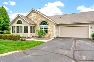 173 Scarborough Village Dr, Washington Twp, OH 45458 - Photo 19