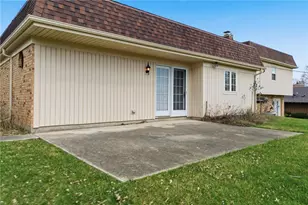 6835 St Laurent Cir, Washington Twp, OH 45459 - Photo 47