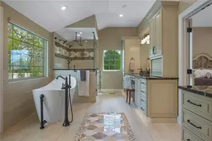 317 Colonial Ln, Washington Twp, OH 45429 - Photo 41