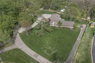317 Colonial Ln, Washington Twp, OH 45429 - Photo 91