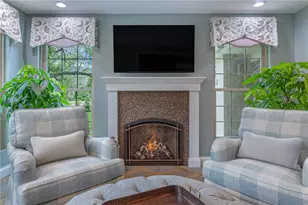 317 Colonial Ln, Washington Twp, OH 45429 - Photo 23