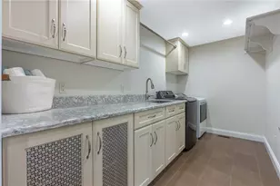317 Colonial Ln, Washington Twp, OH 45429 - Photo 39