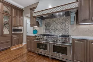 317 Colonial Ln, Washington Twp, OH 45429 - Photo 21
