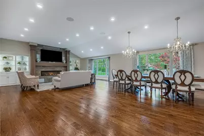 317 Colonial Lane, Washington Twp, OH 45429 - Photo 5