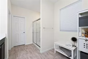10023 Washington Gln Dr, Washington Twp, OH 45458 - Photo 17