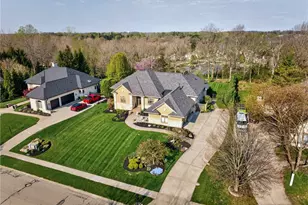 1475 Country Wood Dr, Bellbrook, OH 45440 - Photo 3