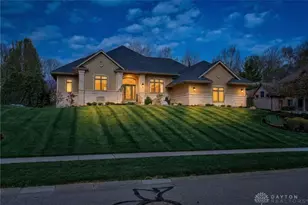 1475 Country Wood Dr, Bellbrook, OH 45440 - Photo 1
