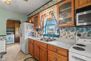 288 Gordon Rd, Bethel Twp, OH 45504 - Photo 9