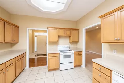 7444 New York Way, Butler Twp, OH 45414 - Photo 13